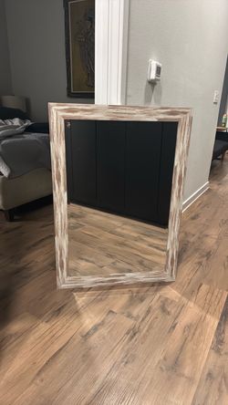 Wall mirror