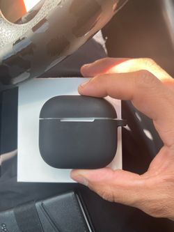 AirPods 4th Gen W Noise Cancellation