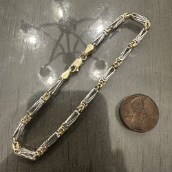 Solid 14k Two-Tone Gold Byzantine Link Pattern Design Beautiful 8.5” Length 4mm Wide Heavy