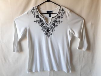 Karen Scott women's black/white embroidered floral v-neck long sleeve top size XL