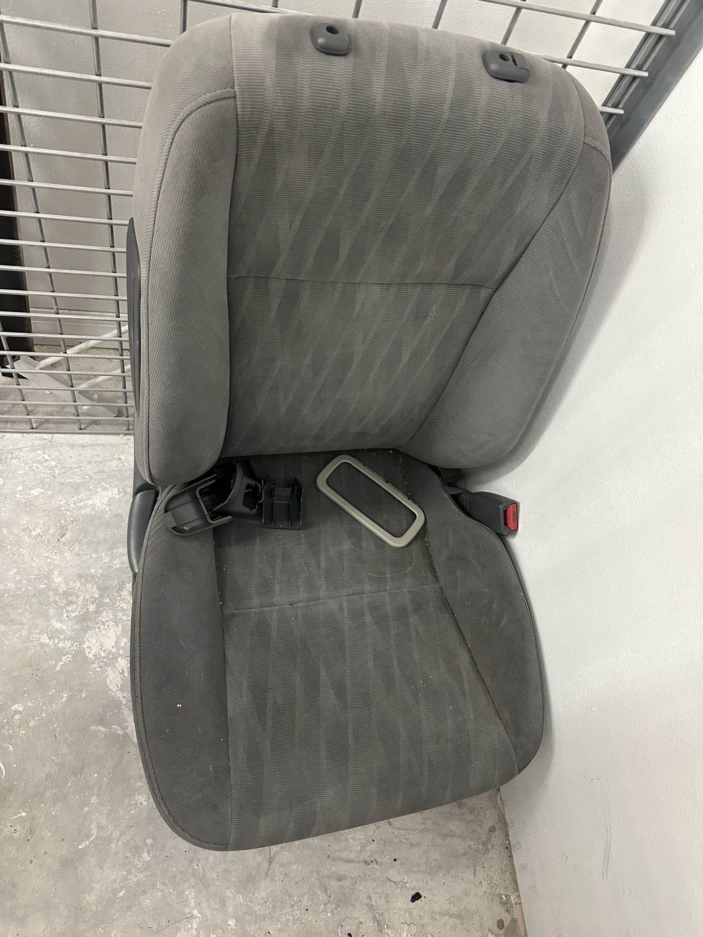 $10 Replacement Passenger Seat -PICK UP TODAY : Seat For Car- No Head Rest 