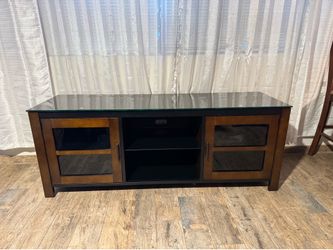 Glass entertainment center￼