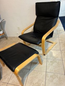 Sillón Moderno con Reposapiés – Muy Cómodo, Excelente Estado
