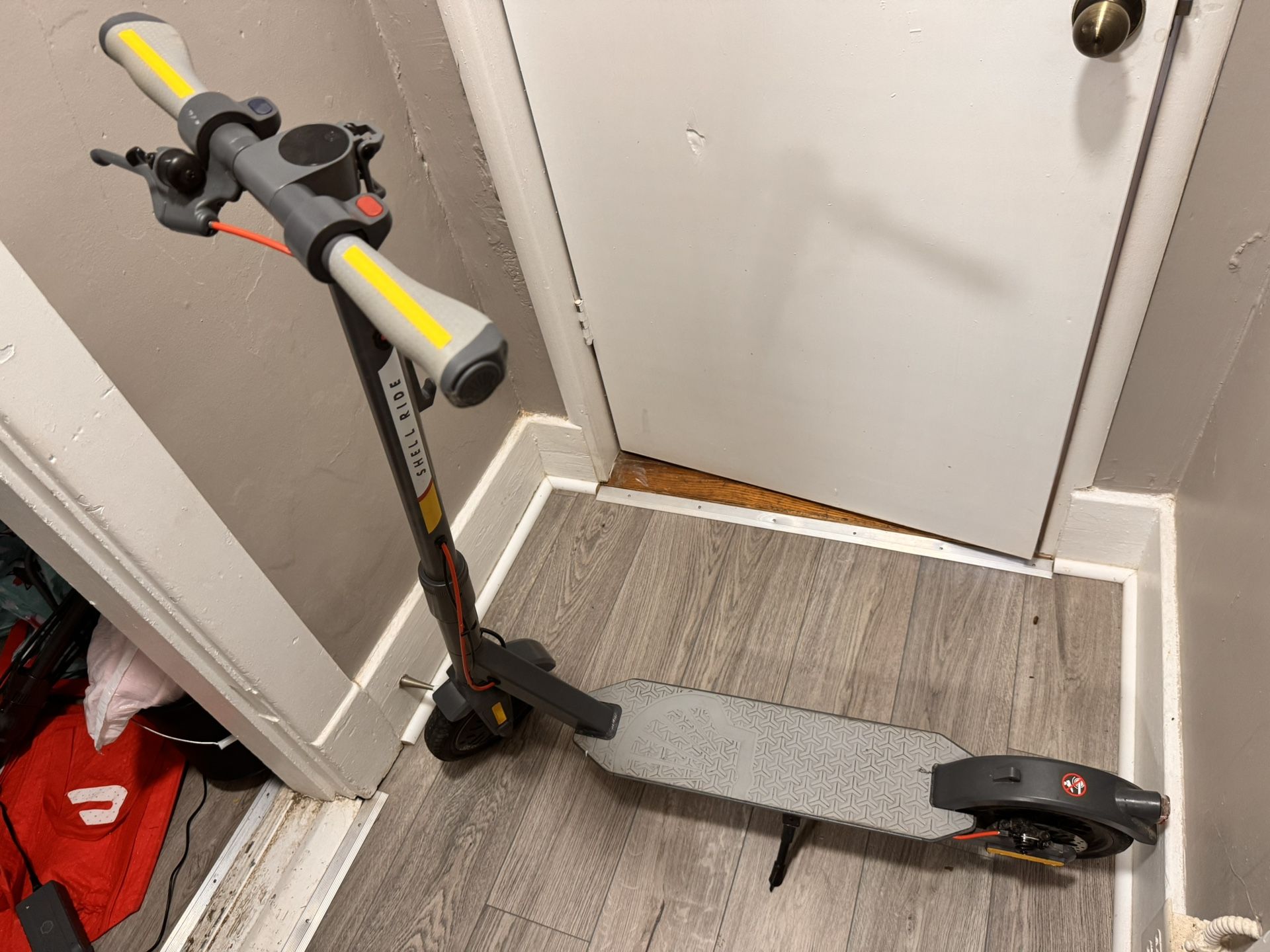 Shell Ride Electric Scooter