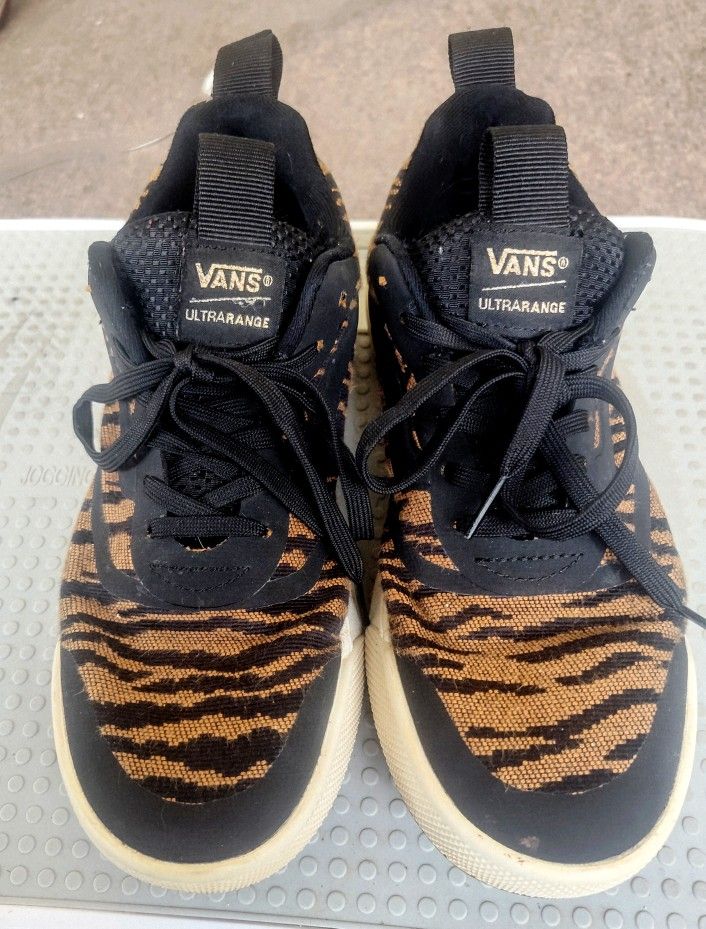 Vans Tiger Print Size US Mens 6 Women 7.5