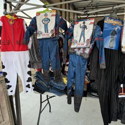 Halloween Costumes 