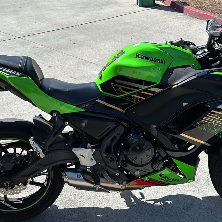 2020 Kawasaki Ninja ABS KRT edition