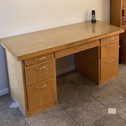 Modern Oak Color 7-drawer wood desk (good condition)