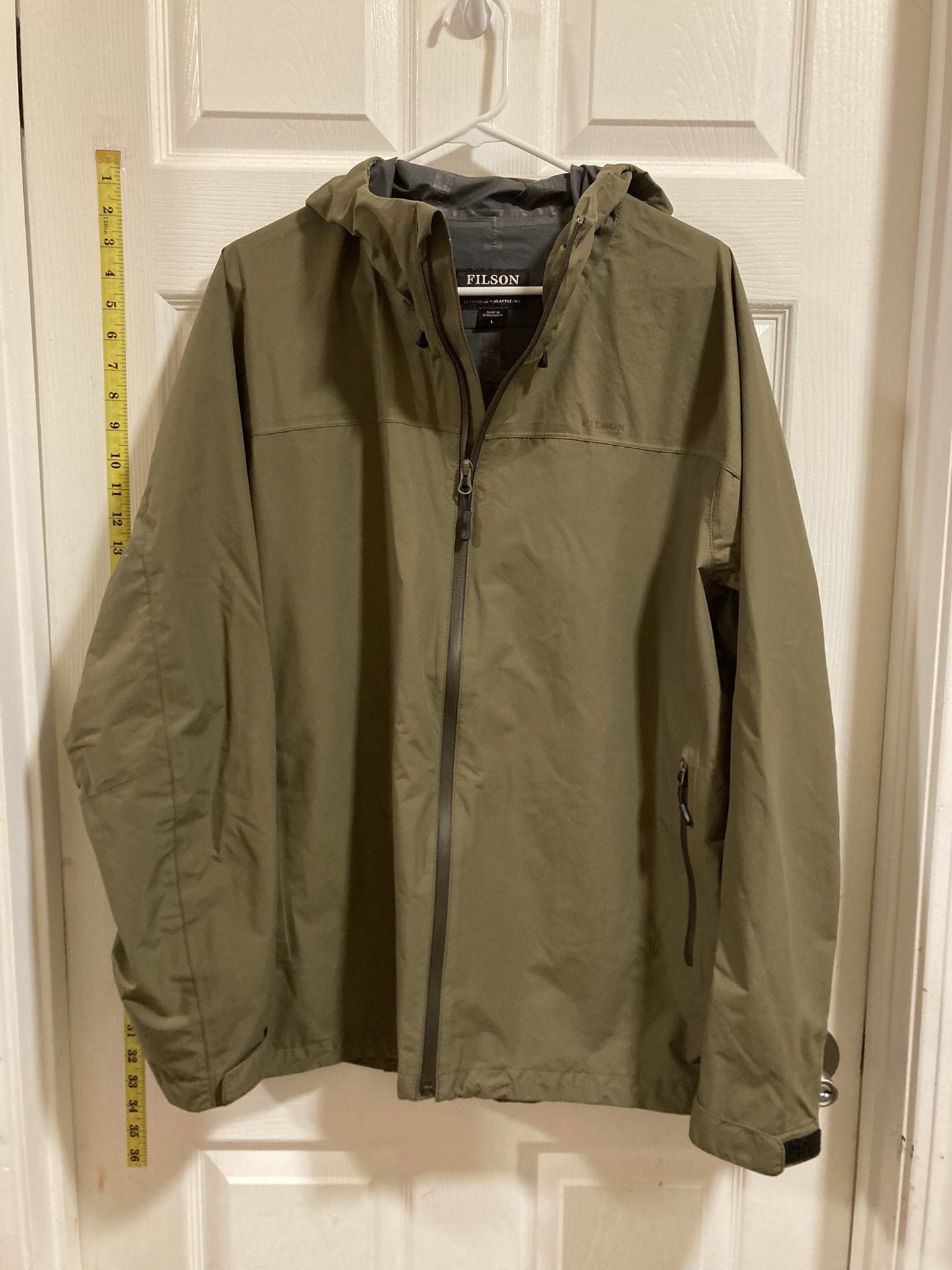 Filson  rain jacket Men’s Size L