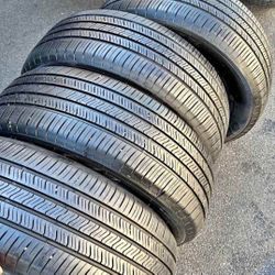 Set 235/65-18 Goodyear Con El 80% De Vida 