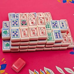 3-in-1 Floating Game Mat: Mahjong, Rummi Cube, and Waterproof Cards