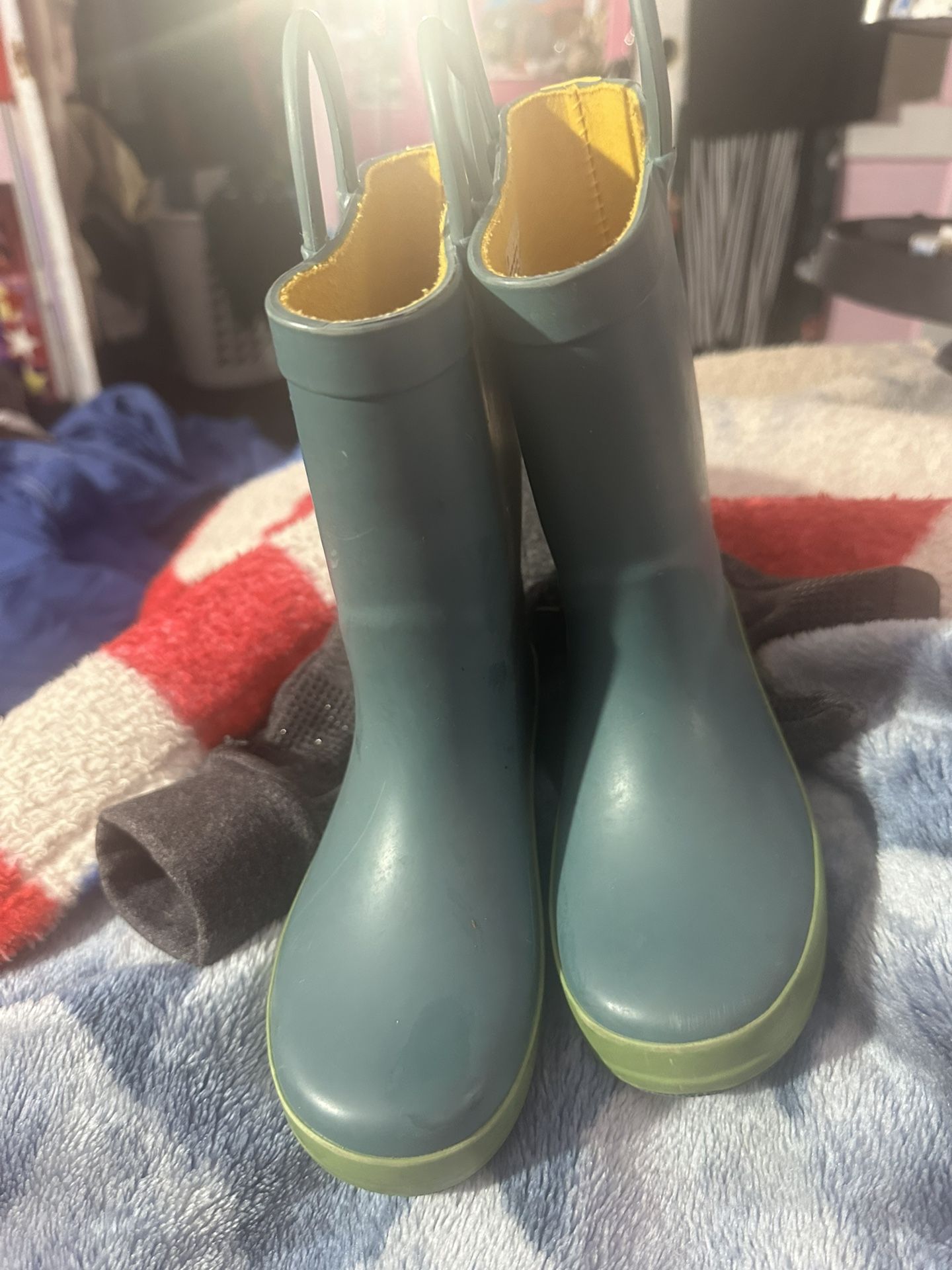 Kids rain boots size 12 five dollars