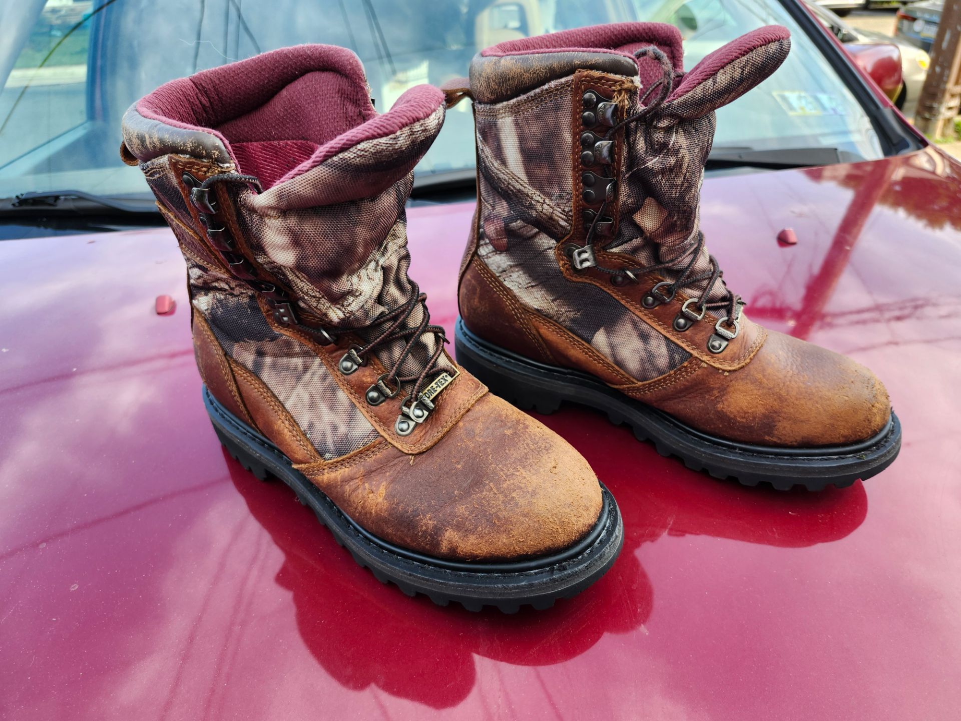 Cabela's Boots Men size 7.5