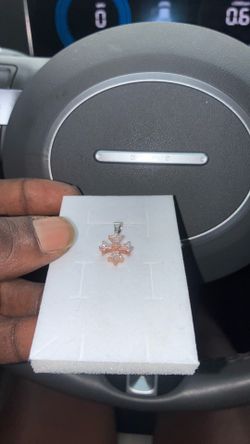 Moissanite pendant
