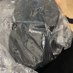 Supreme Windstopper