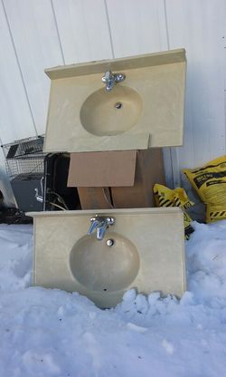 Sinks in a great condition