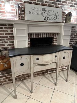 Stunning Refinished Hepplewhite Style Antique Buffet / Server / Sideboard / Entryway Piece / Bar / Media Console with 2 Keys!!
