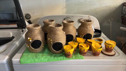 Vases honey baby shower