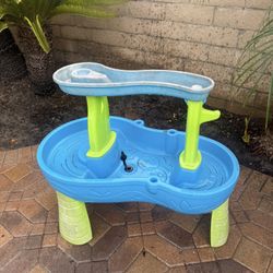 Used Water Table For Kids 