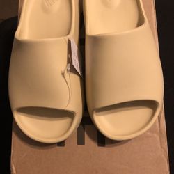 yeezy slides
