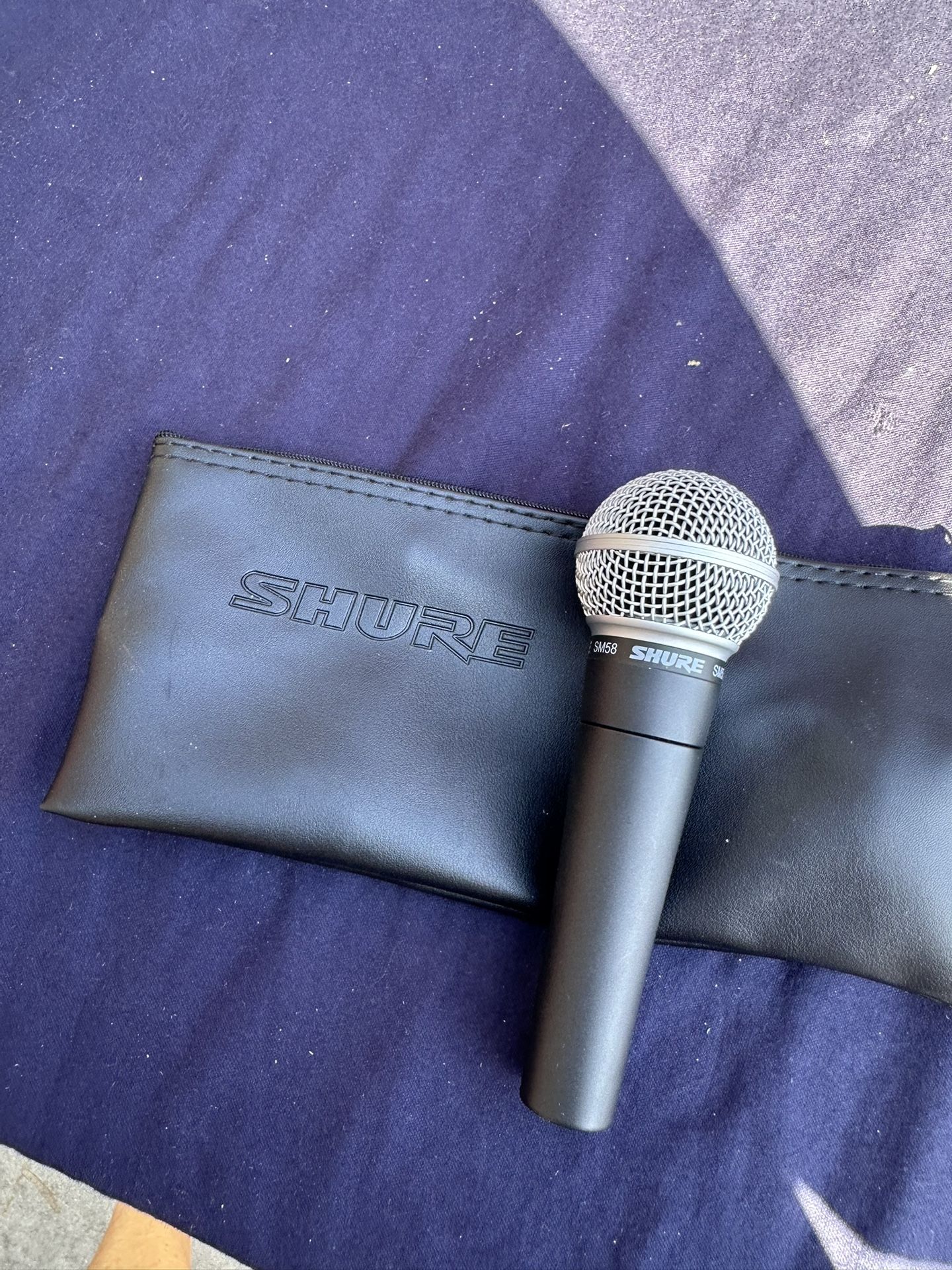 Shure SM58 Dynamic Microphone Bundle - Black