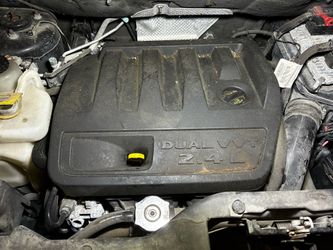 Complete 2.4L engine and 4x4 transmission