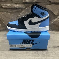 New Jordan 1 Retro High OG UNC Toe GS Size 4.5 Y / 6 Women 