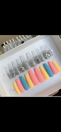 Press On Nail Bundle