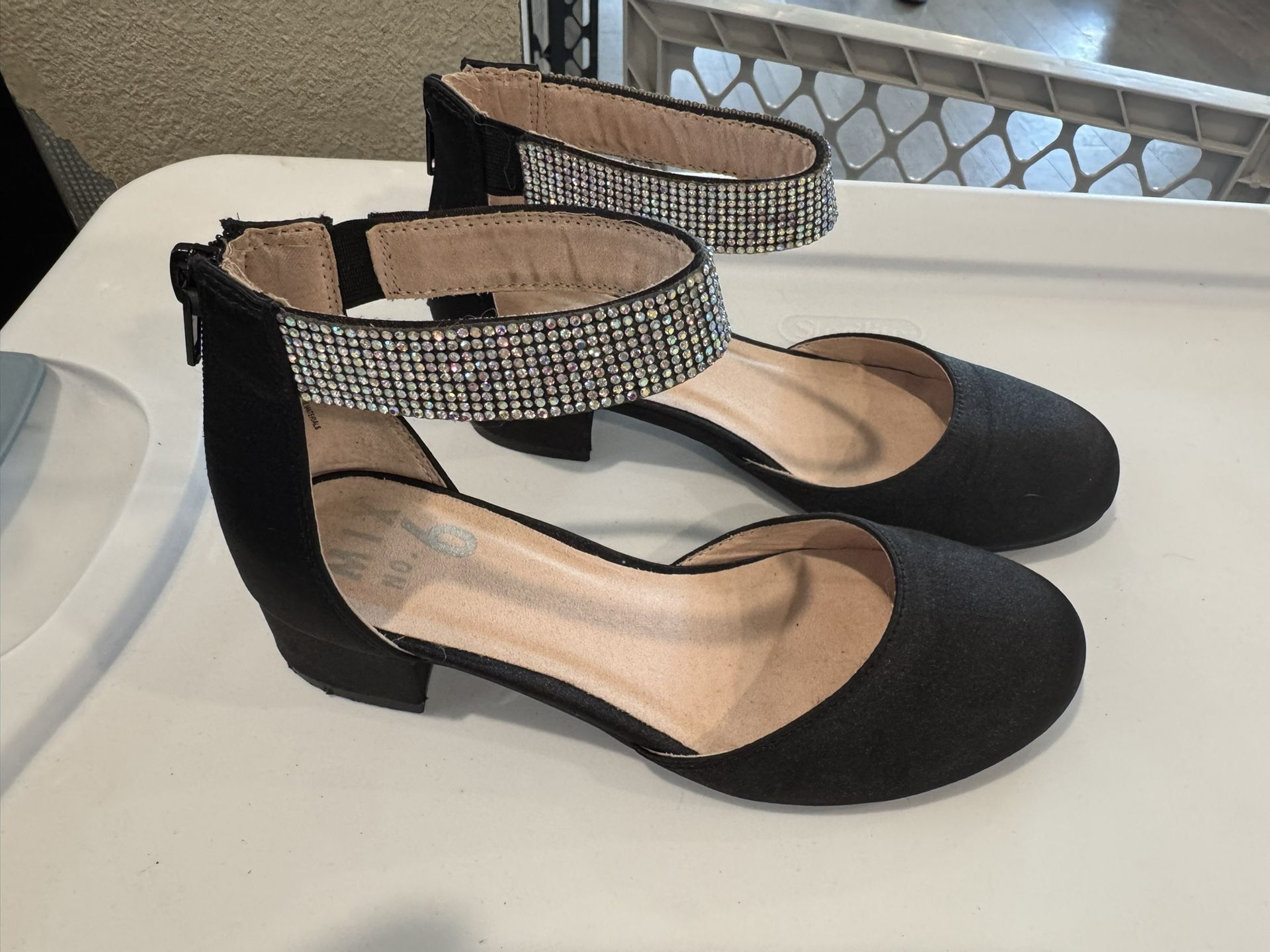 Mix No. 6 Tina Girl’s Black Heels Size 2