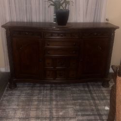 Beautiful Dining Set Table Chairs Buffet Credenza