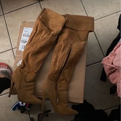 Girl Boots 