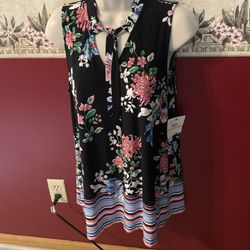 NWT Rafaella Floral Sleeveless Top 