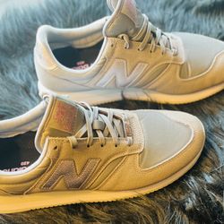 New Balance 420 trainers in grey and pink classics