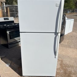 WHIRLPOOL REFRIGERATOR 