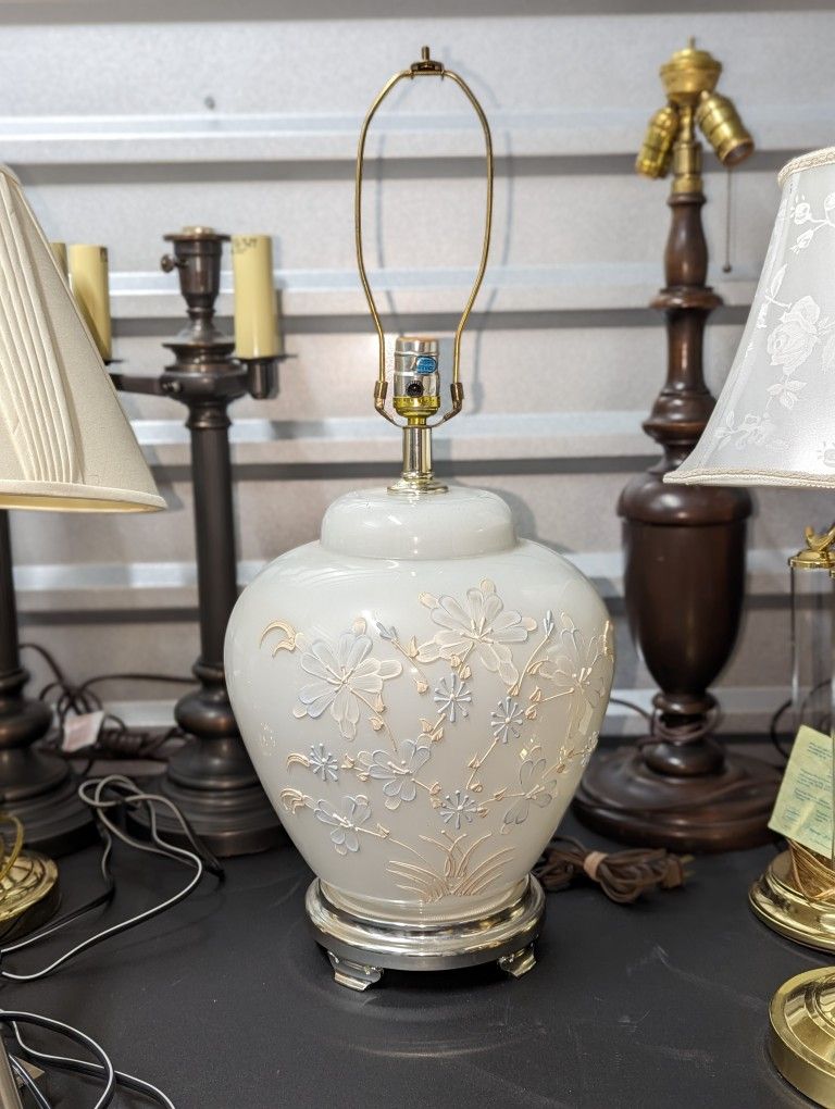 Vintage Cream Glass Appliqued Flowers Mid Century Modern Table Lamp