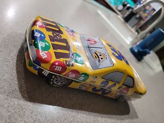 M&M NASCAR Kyle Busch 1:18 Scale Tin Candy Car