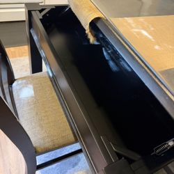 Elegant Dining Table Set – Moving Sale 