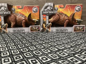 JURASSIC WORLD TOYS/COLLECTIBLE