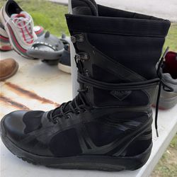 Muck boots , man’s , Sz 11 .