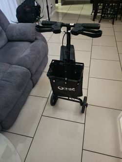 Knee scooter