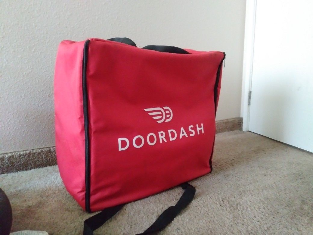 DoorDash pizza bag w/ space blanket