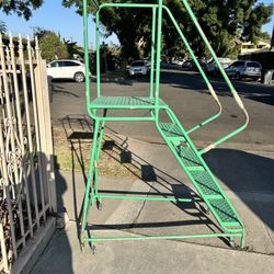 5 Steps Ladder