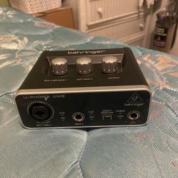 Behringer UM2 interface 
