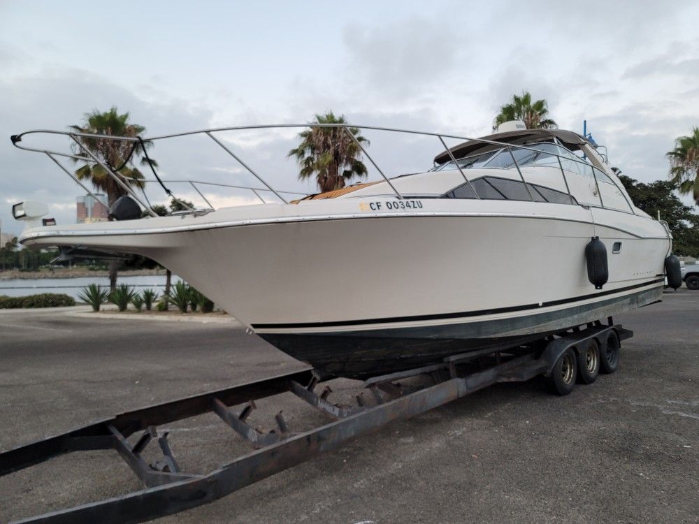 1995 bayliner 3258 Avanti