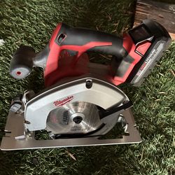 Milwaukee M18 Circular Saw w/ 3.0 High Ouptut Battery