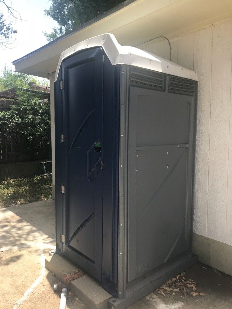 Porta potty