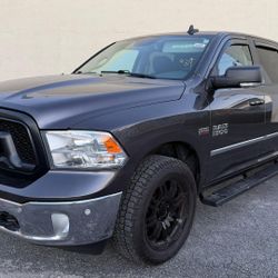 Dodge RAM 1500 2016