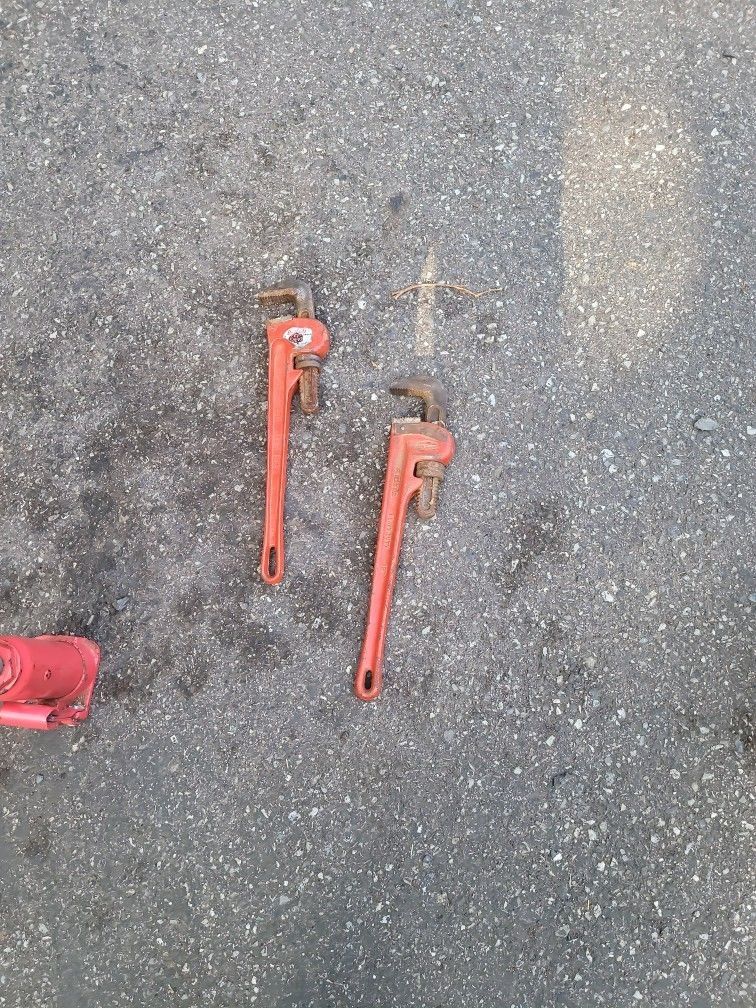18" Rigid And Buffalo Monkey Wrenches