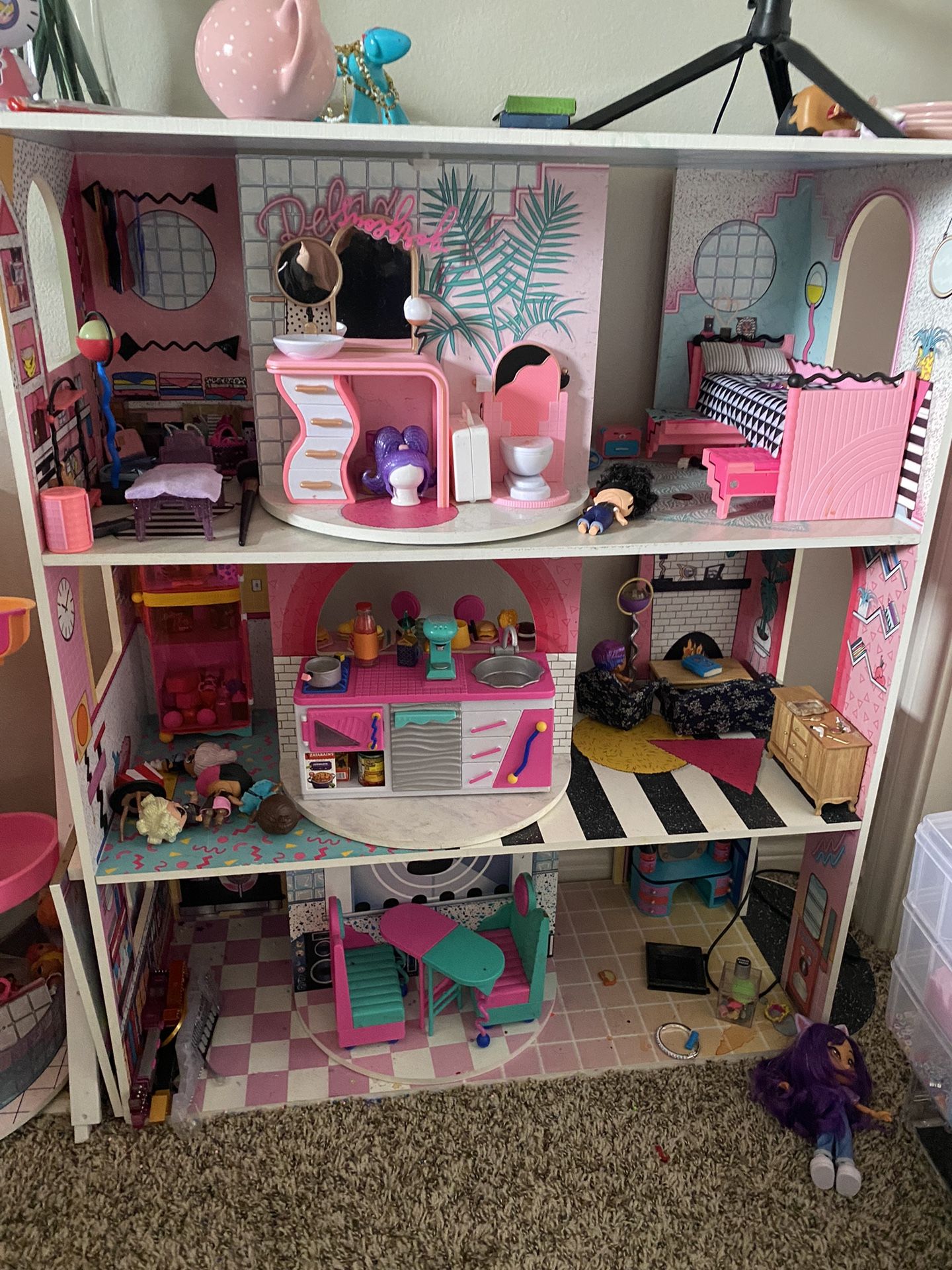 LOL Surprise Doll House