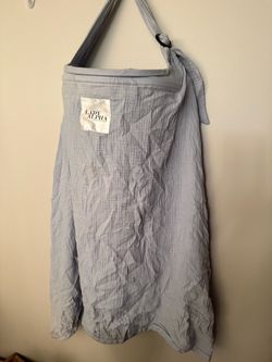 Lady Alpha Nursing Cover